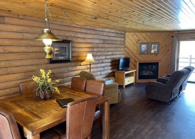 cedar lodge, wisconsin dells lodging, wi dells cabin rentals, rustic cabins, waterfront lodging wi dells, kitchenettes, rooms with kitchens, rooms with oven, wisconsin dells resorts, rooms for rent with refrigerator, fireplace