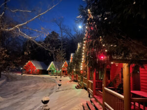 Log Cabins with Full Kitchen, Loft with beds, lodging on the lower dells WI. River at Cedar Lodge and Settlement, Cabin rental, wilderness