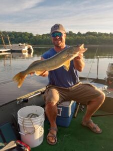 Visit Cedar Lodge in Wisconsin Dells and Catch fish on the Wisconsin River