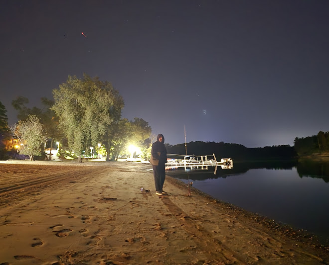 Fishing on the Lower Dells at Cedar Lodge in Wisconsin Dells. Best Place to Stay in Wisconsin Dells