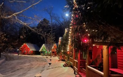 Log Cabin Rentals in Wisconsin Dells at Cedar Lodge and Settlement on the Wisconsin River (Lower Dells)