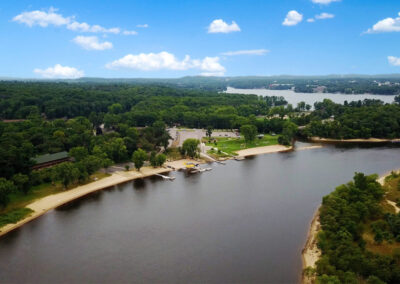 Great Room Fireplace Villa, King bed, lodging on the lower dells WI. River at Cedar Lodge and Settlement