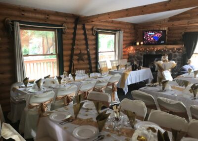 Courtyard and beach at Cedar Lodge and Settlement in Wisconsin Dells, Cabin rentals, waterfront resort